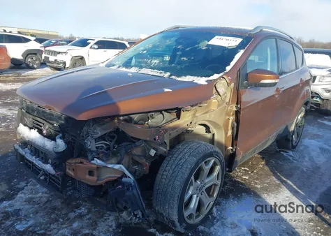 2017 Ford Escape Titanium из США, поврежденный, VIN 1FMCU9J96HUA65227